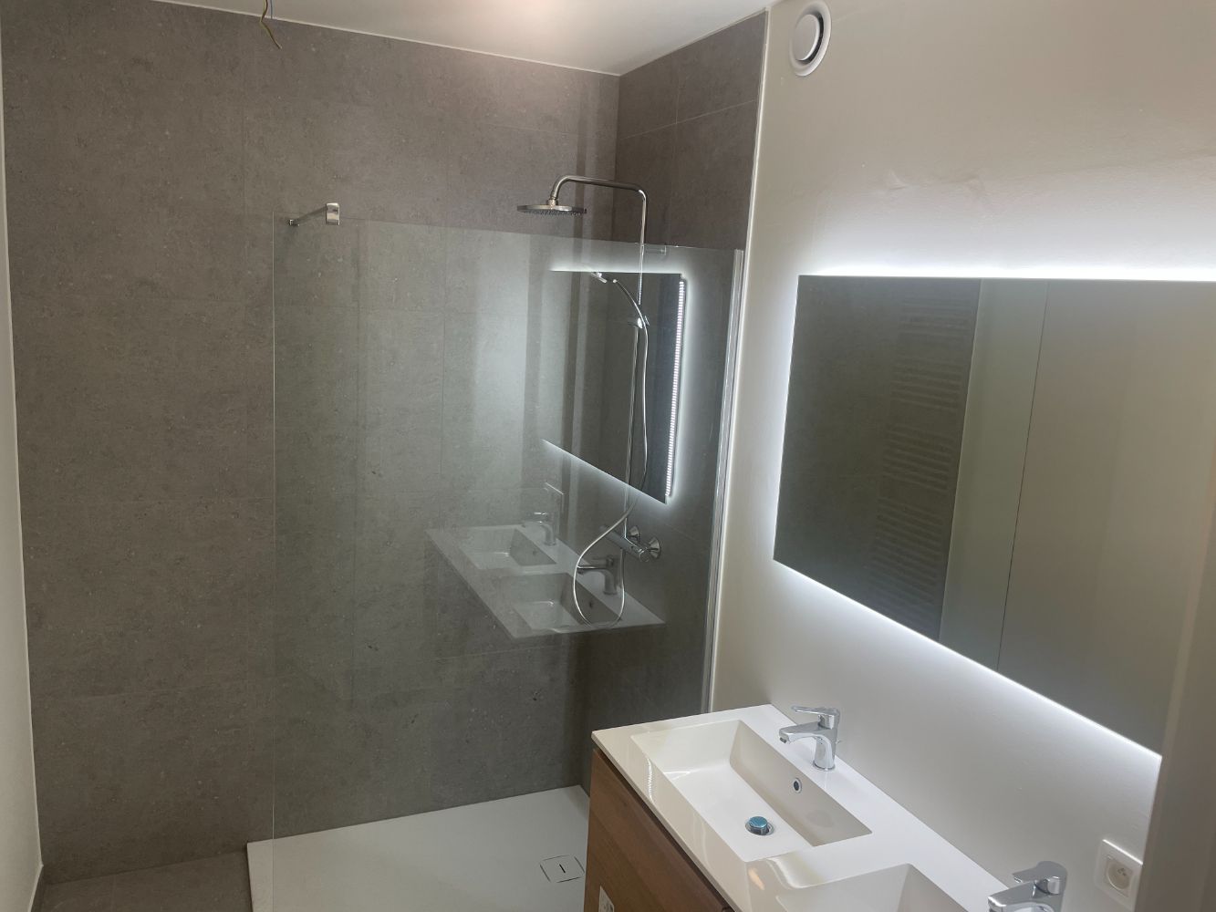 2-slaapkamer appartement TE HUUR in nieuwbouw residentie Evelyne te Oostende foto 10