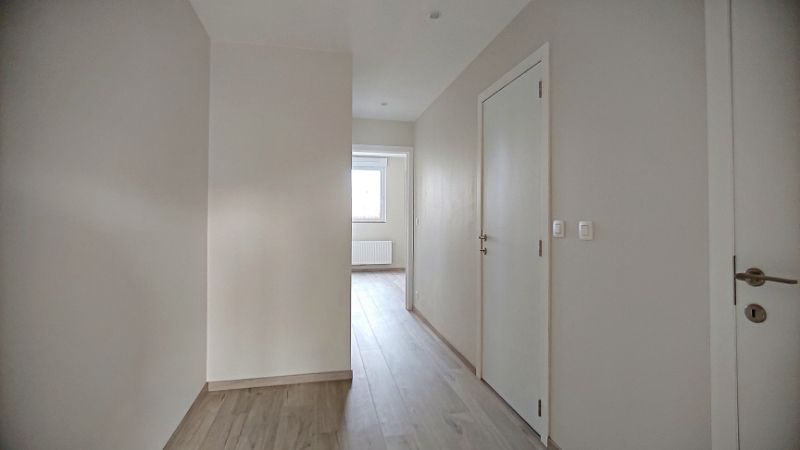 Mooi afgewerkt één-slaapkamer-appartement foto 1