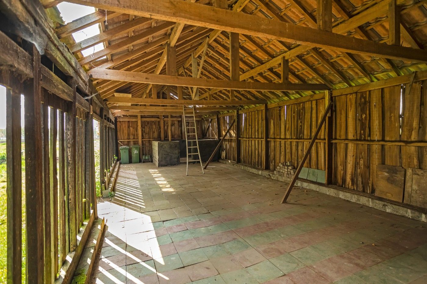 Landelijke, vrijstaande woning met 3 slpk., garage, schuur en zuid-tuin foto 32