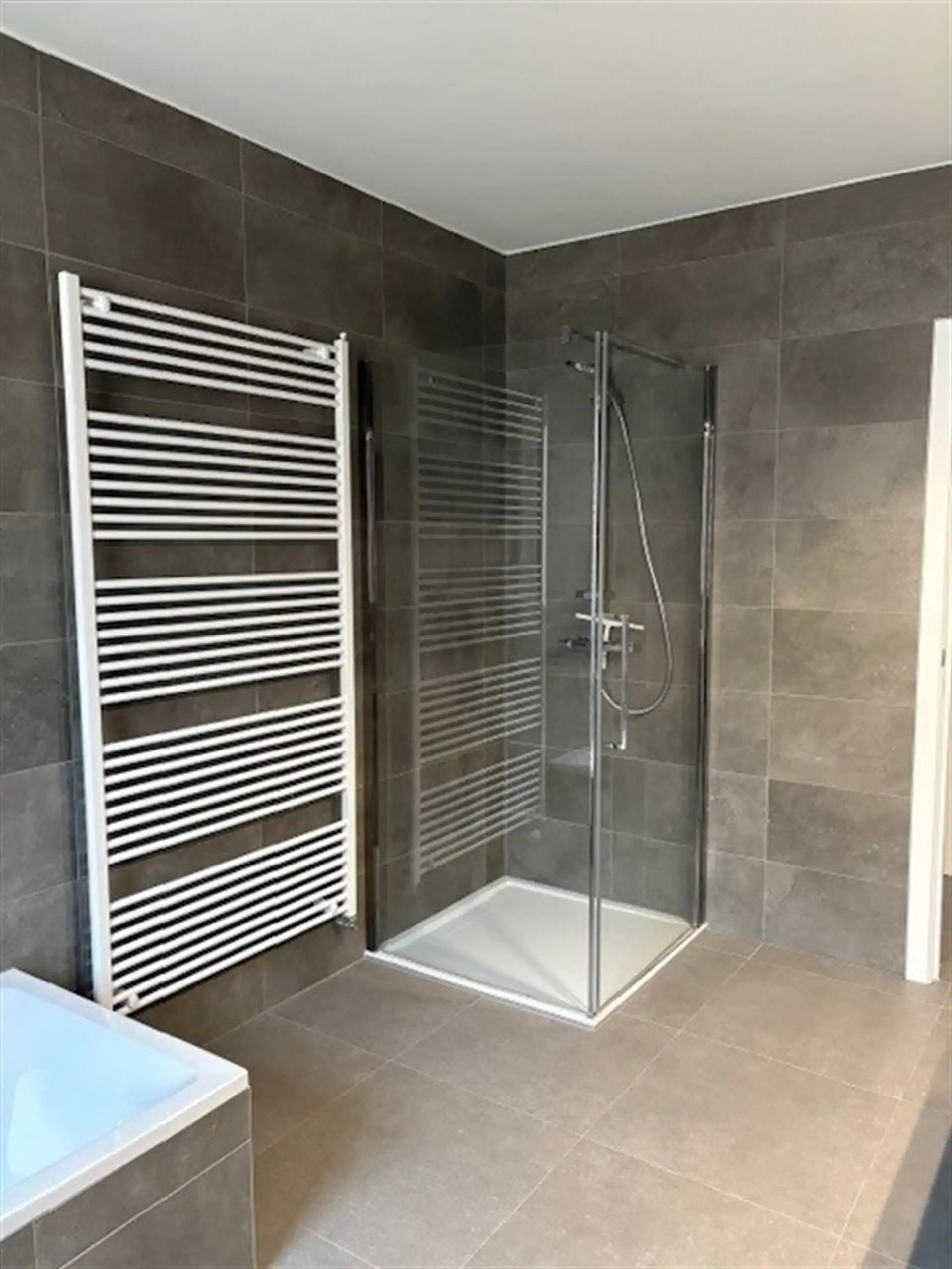 Recent appartement met 2 slaapkamers in centrum Wetteren.  foto 24