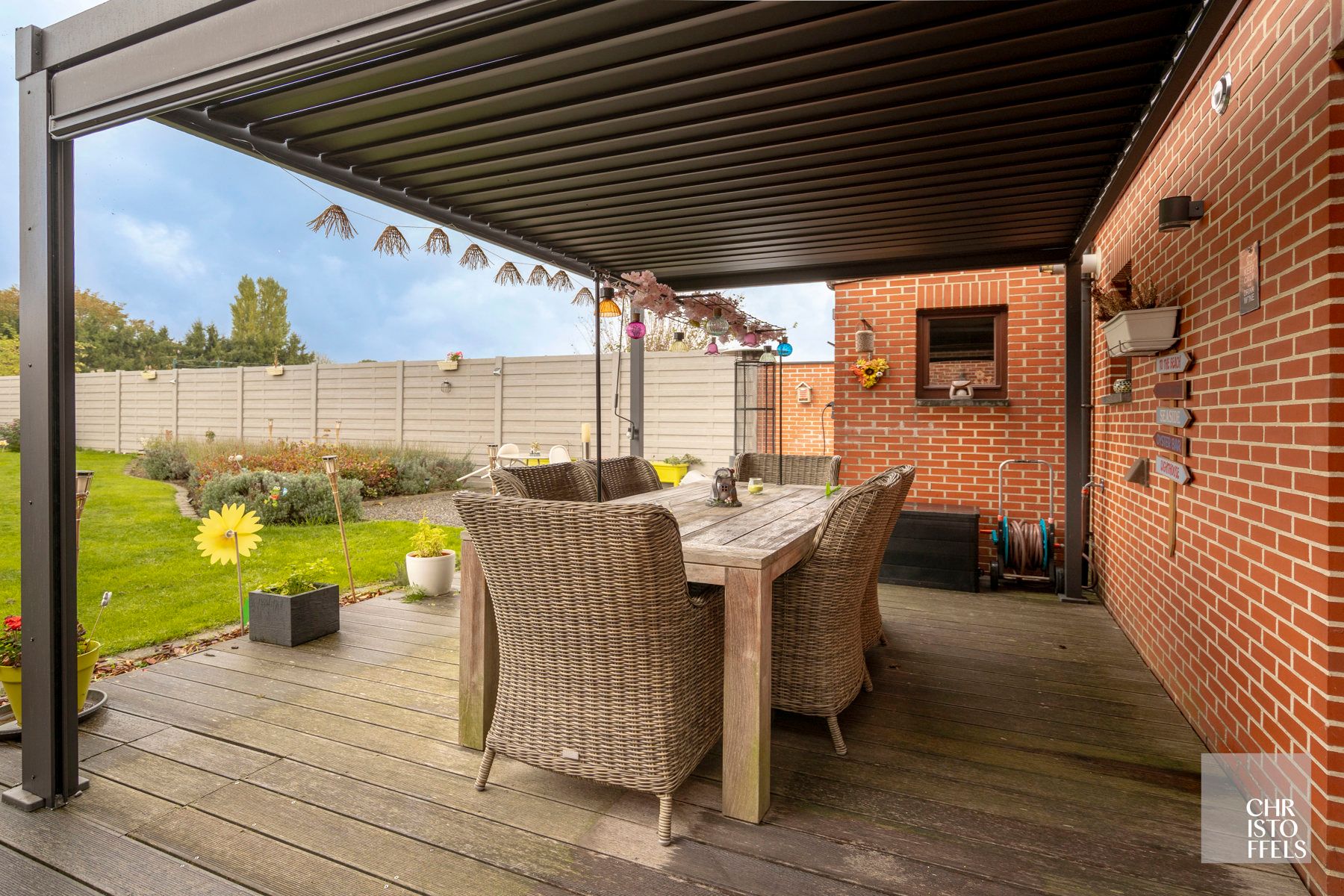 Charmante woning op ruim perceel te Lanaken! foto 12