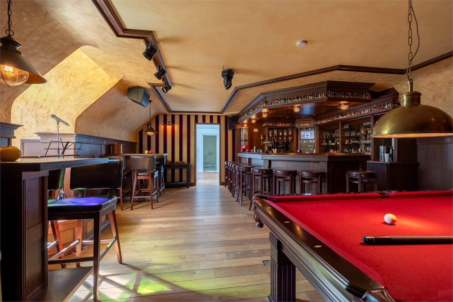 Exclusieve villa met wellness, privécinema en zwembad foto 26