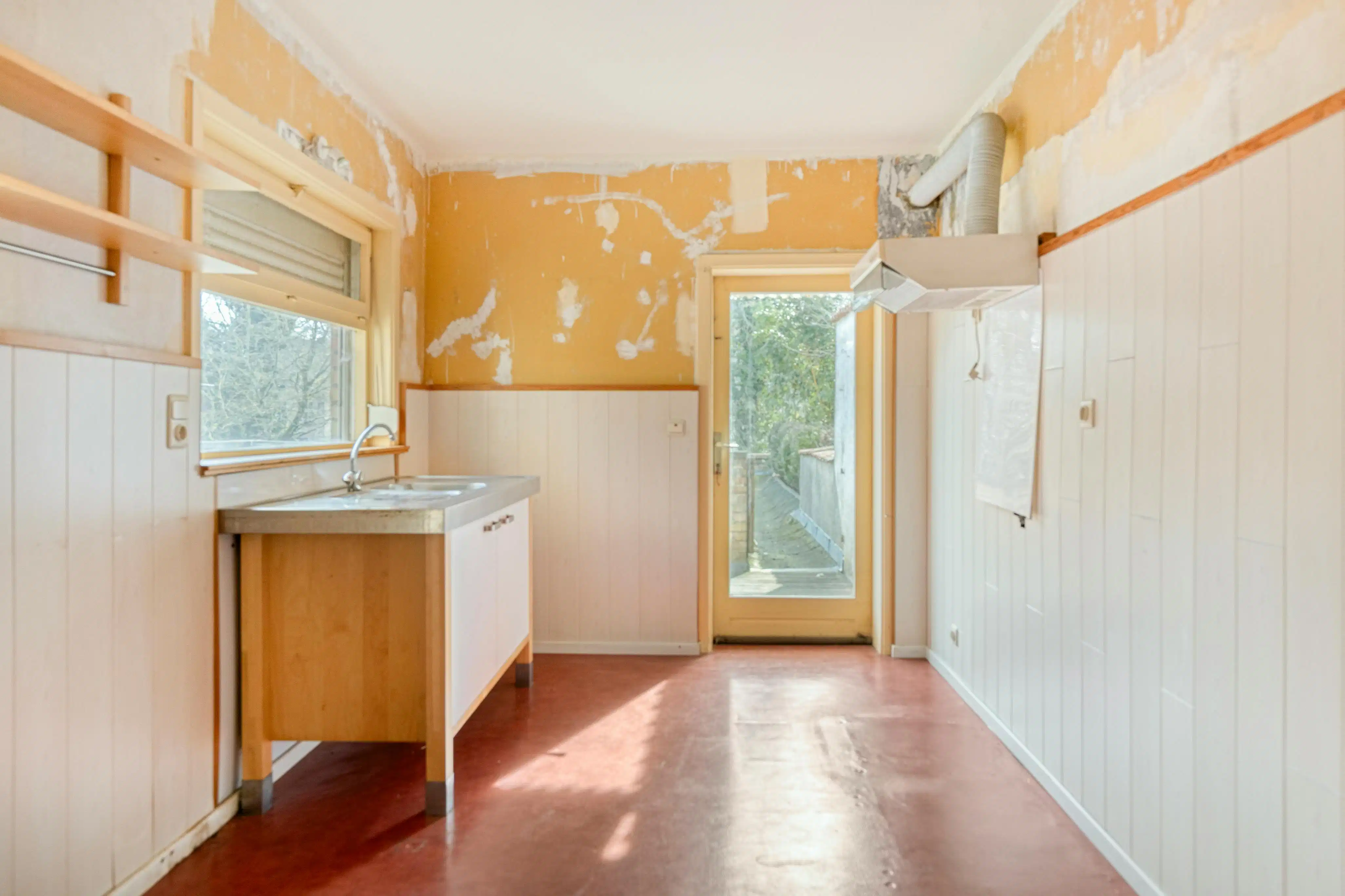 Te renoveren huis met inpandige garage (5) in hartje Brugge foto 6