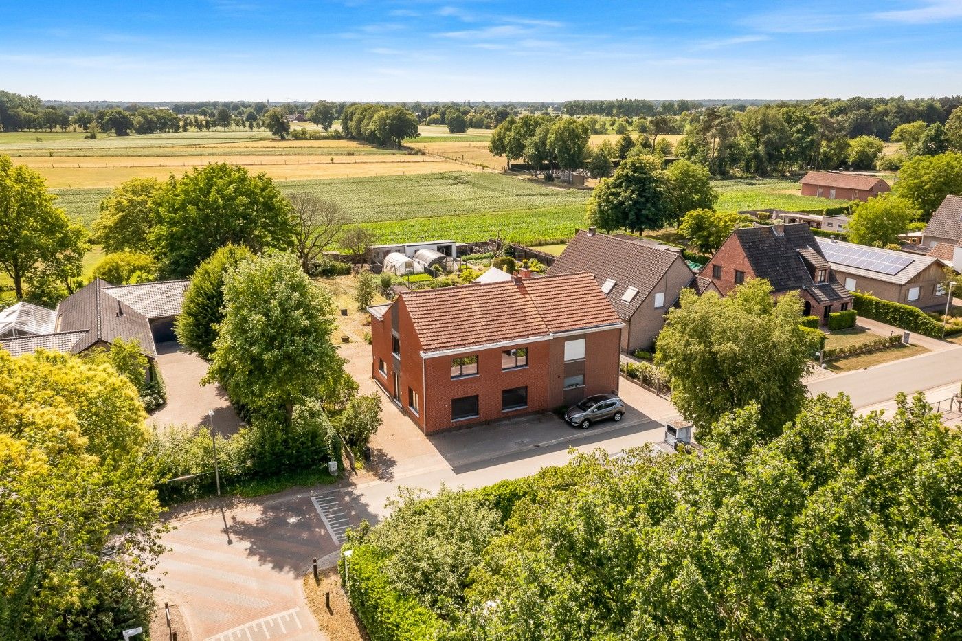 Verrassend ruime, te renoveren HOB met 5 slpk., garage/loods en tuin foto 34