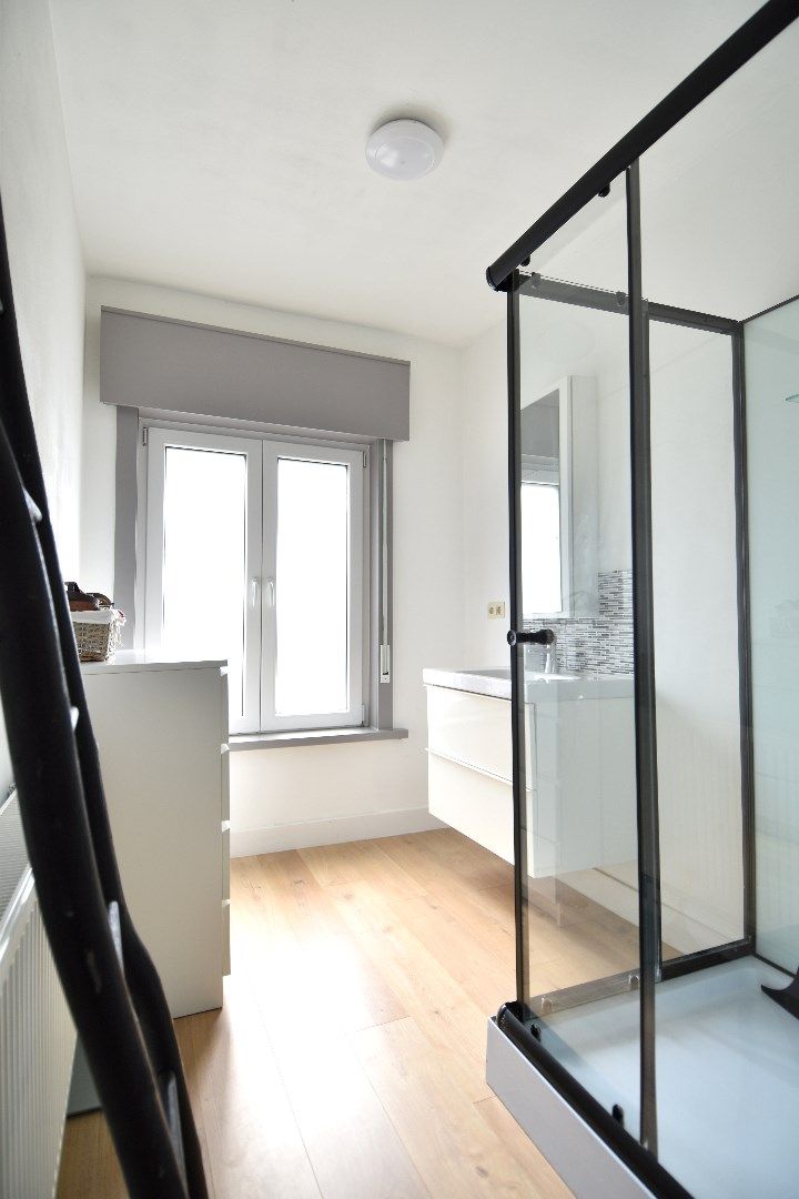 Instapklare gezinswoning met 4 slaapkamers en landelijk vergezicht foto 6