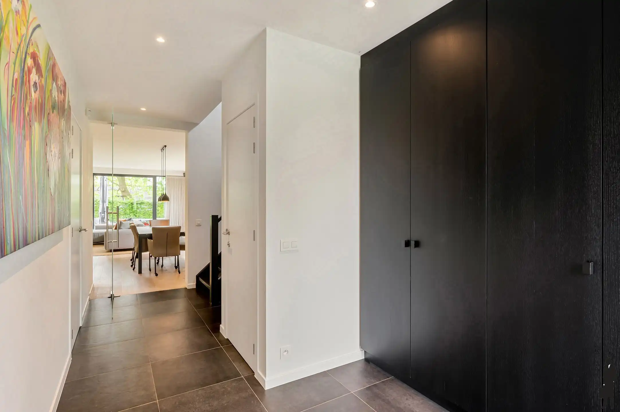 Luxueuze halfopen nieuwbouwwoning (2018) met 4 slaapkamers foto 4
