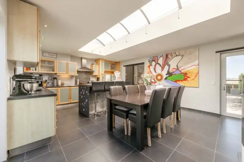 🏡 Charmante gezinswoning met zonnige tuin en polyvalent bijgebouw in Sint-Eloois-Vijve 🌿 foto 11