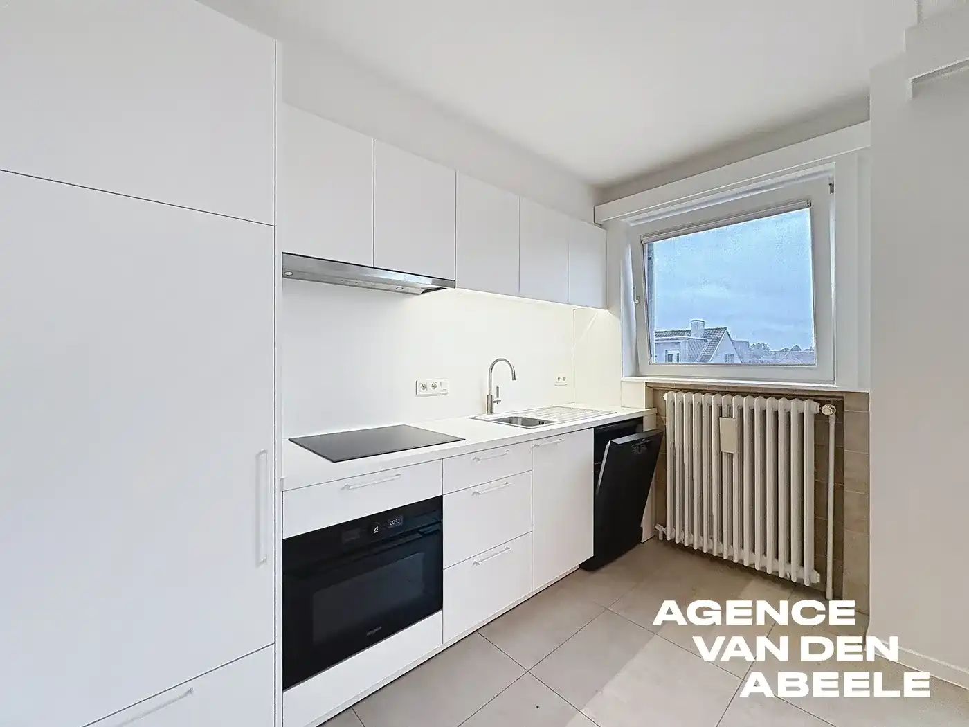 Gerenoveerd appartement met 2 slaapkamers en terras foto 7