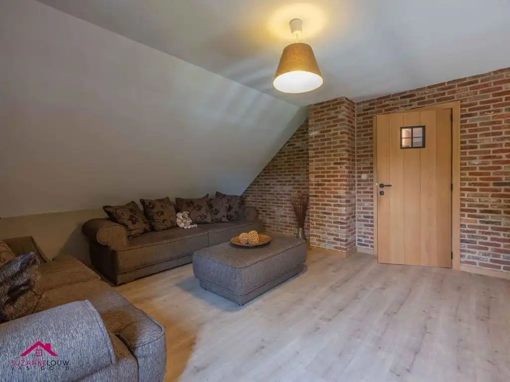 Hoogwaardig afgewerkte, landelijke villawoning foto 34