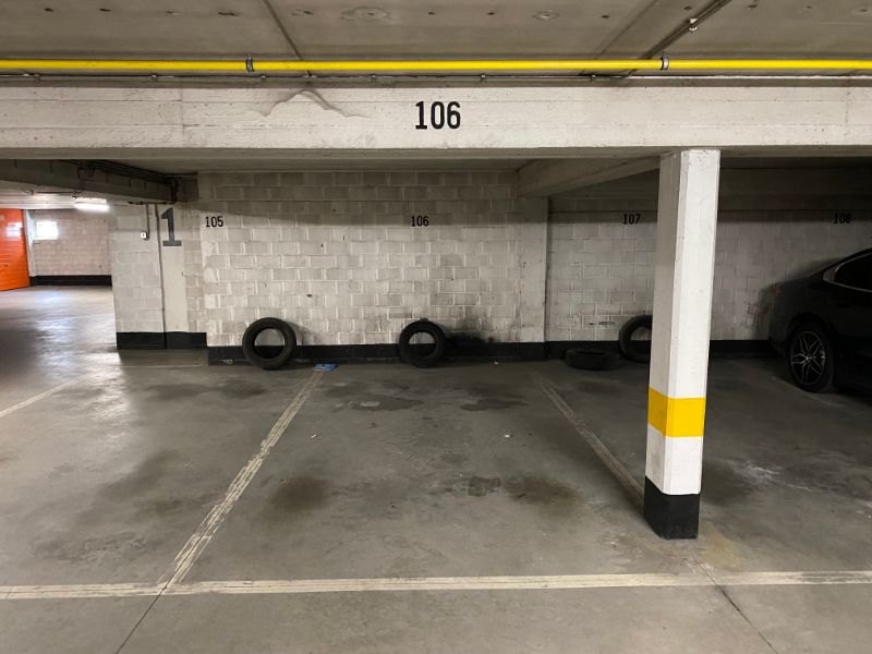 Parkingplaats nr 106 in complex "Permeke Shopping" foto 2