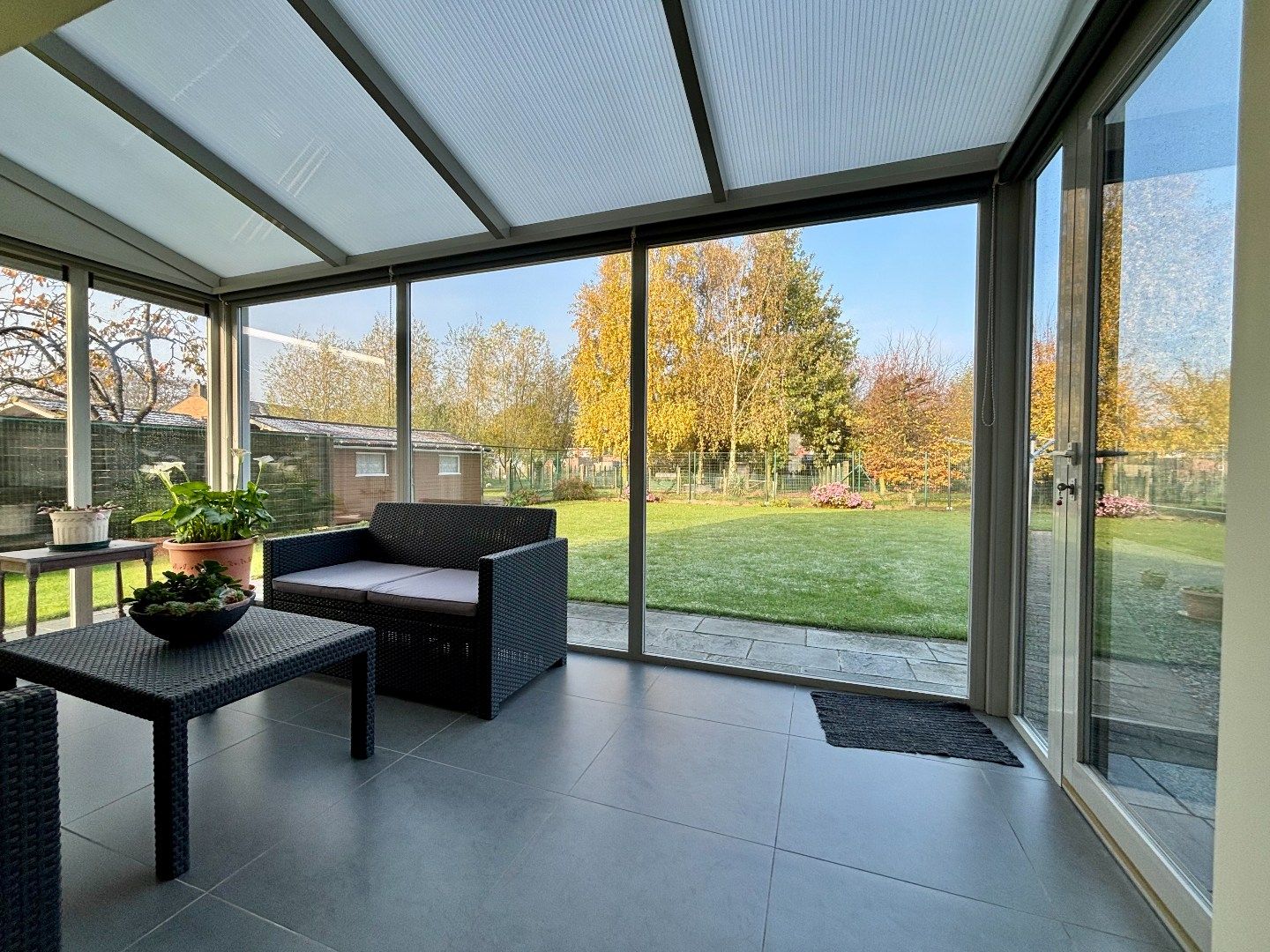 ALLEENSTAANDE VILLA OP 700M² IN EEN RUSTIGE WIJK MET 4SLPKS, GARAGE VOOR 2 WAGENS EN RUIME TUIN  foto 15