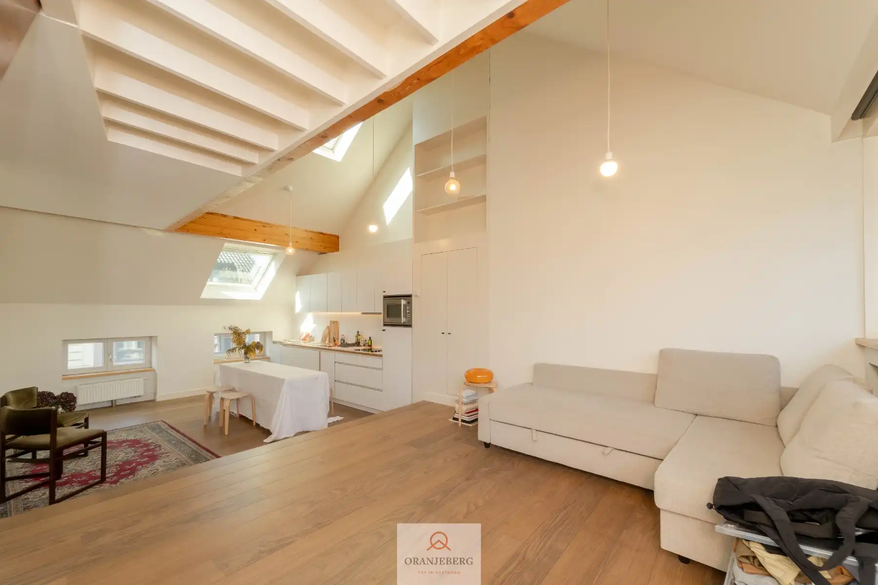 Duplex-penthouse/loft in hartje Gent! foto 8