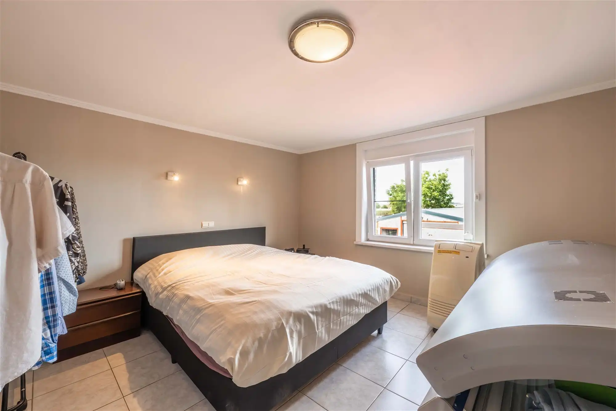 Woning met loods foto 19