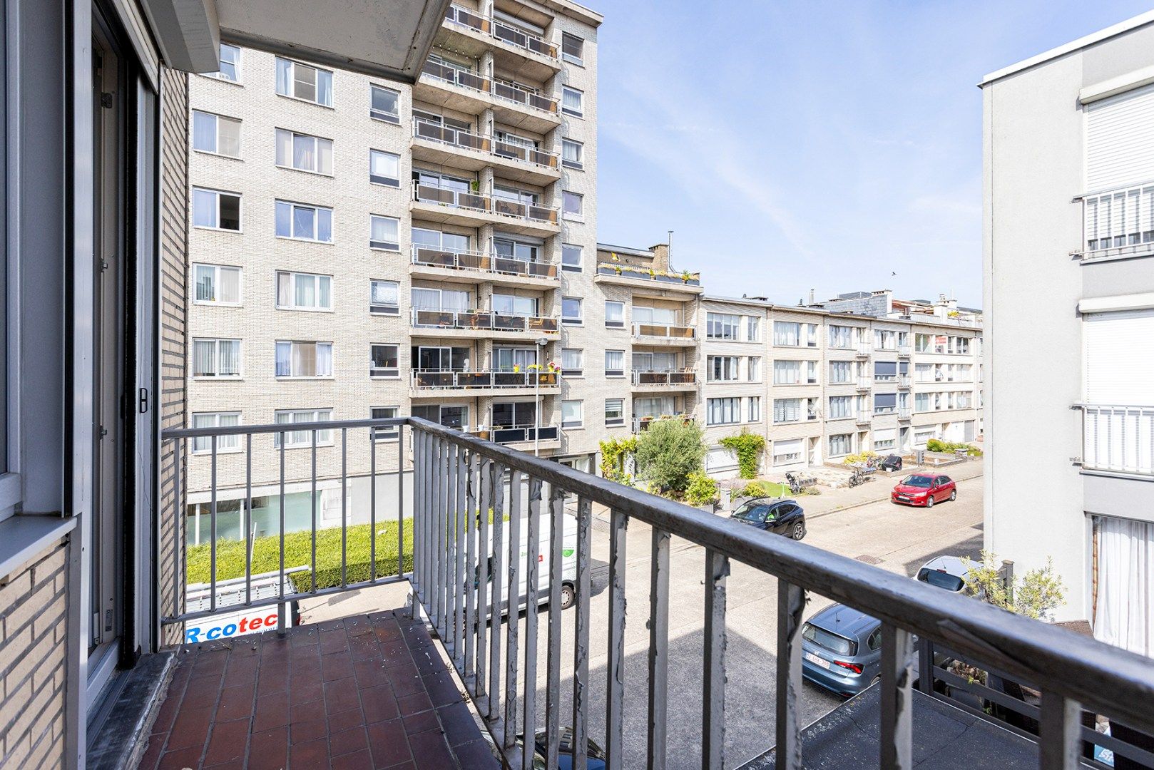 Instapklaar hoekappartement met 2 slaapkamers en terras! foto 4