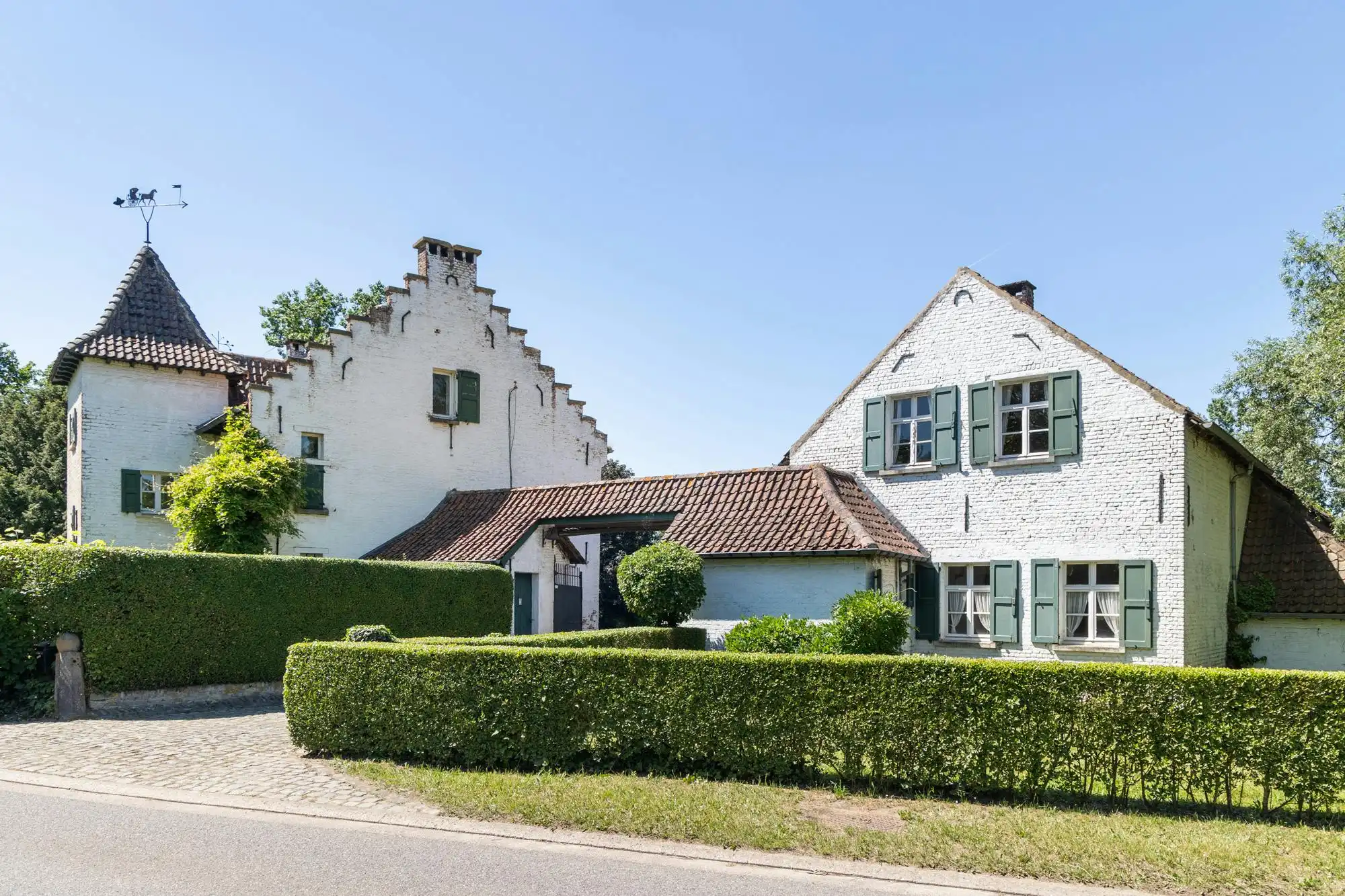 Historische kasteelhoeve en waterburcht te koop in Grimbergen  foto 13