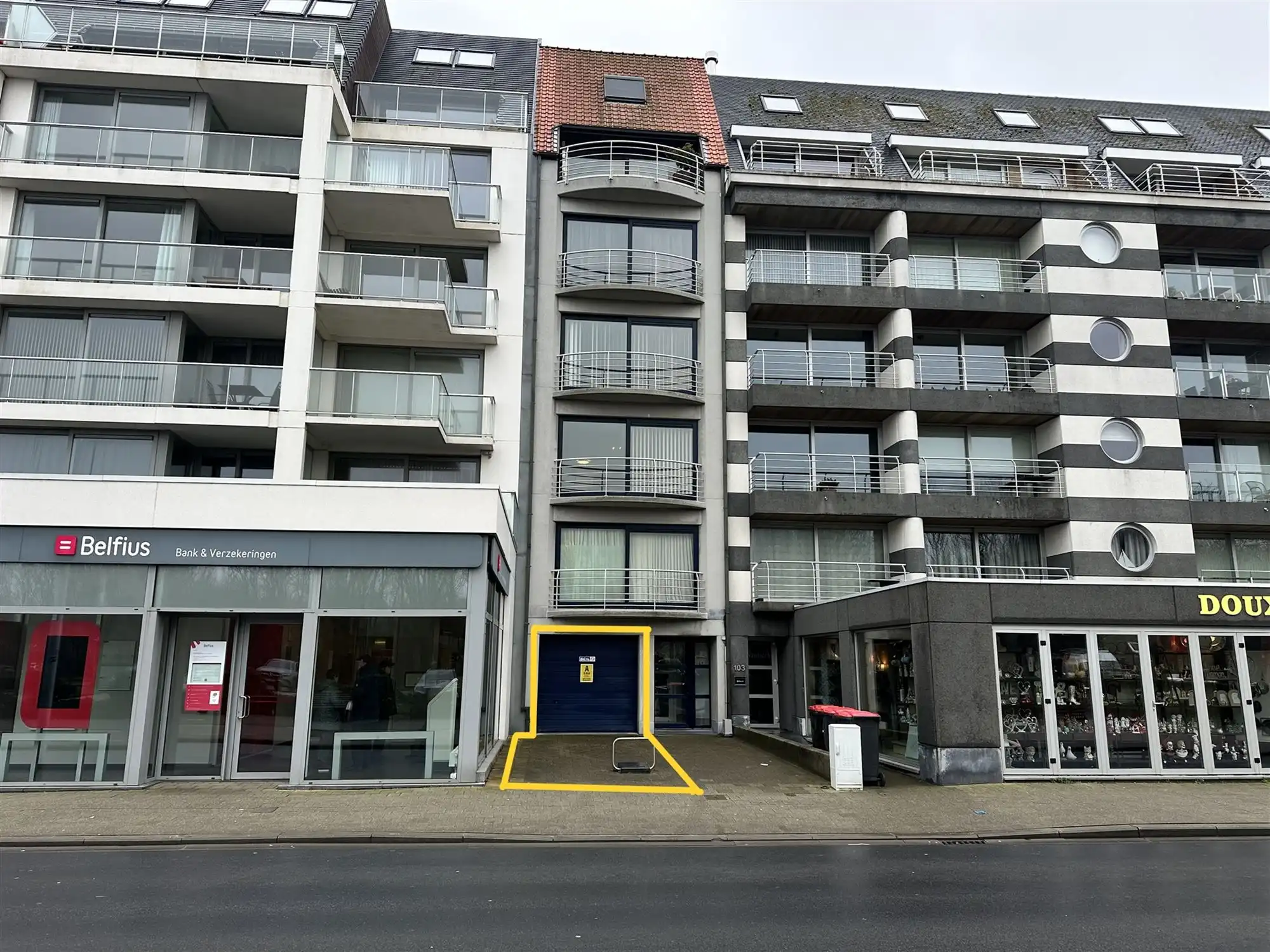 Garage met staanplaats te huur! foto 3