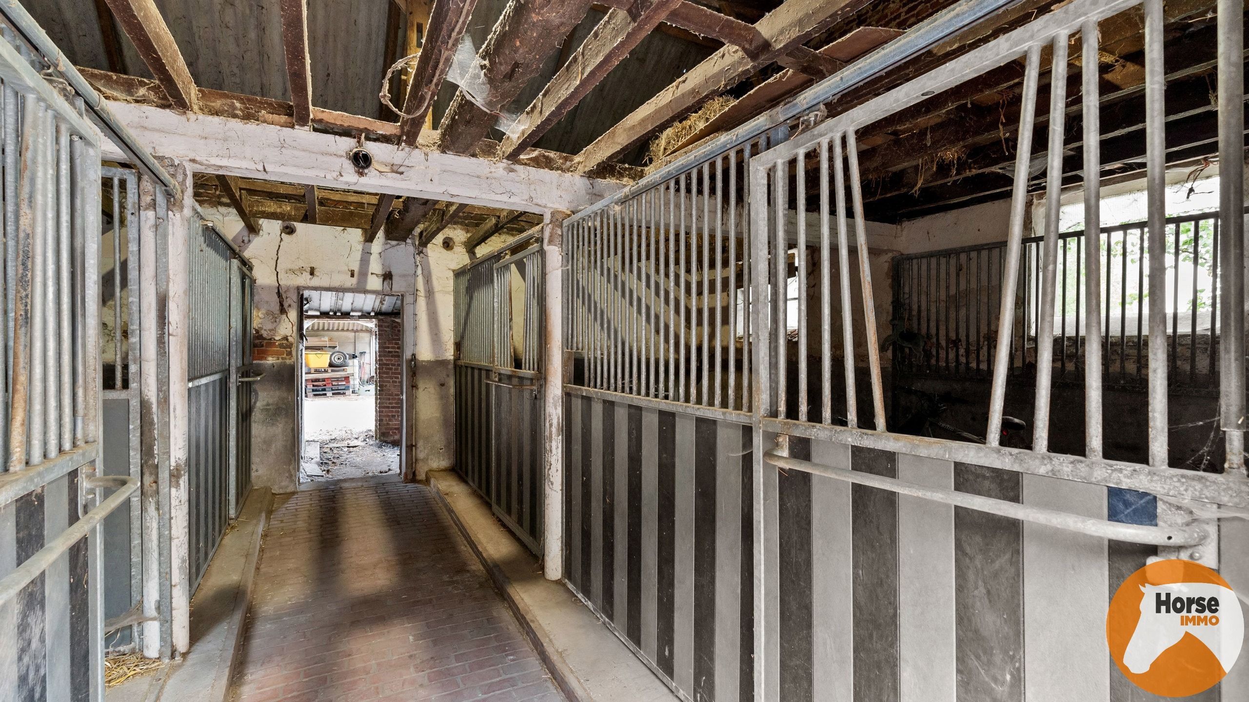 GEETBETS - Gerenoveerde woning met paardenfaciliteiten foto 28