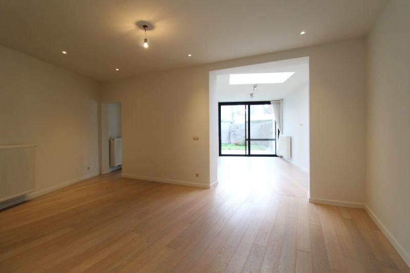 Gerenoveerde woning dichtbij centrum Roeselare foto 3