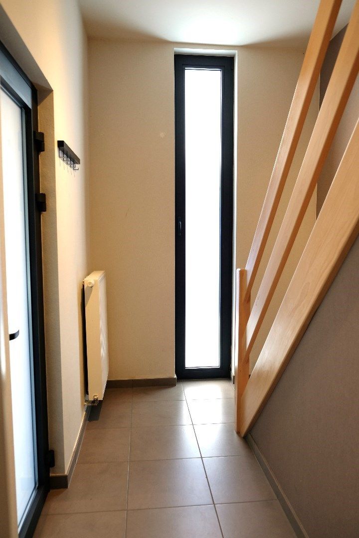 Recente, energiezuinige bel-etage woning met staanplaats in centrum Zottegem foto 4