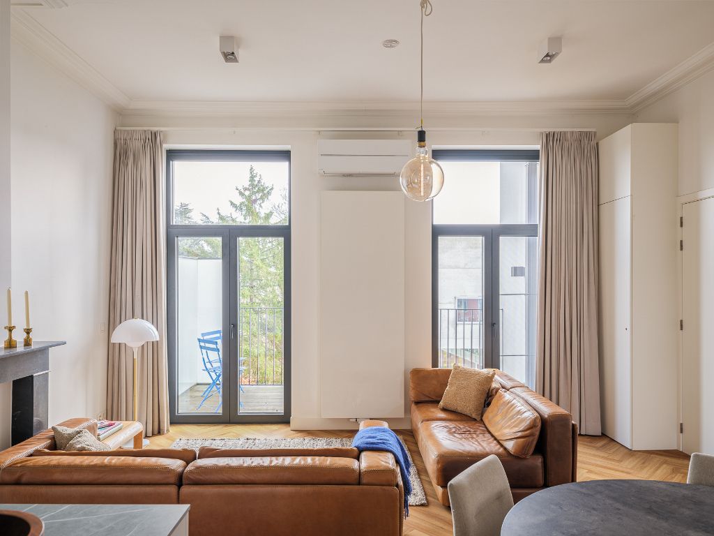 Toplocatie – Sint-Pietersplein. Bijzonder karaktervol, instapklaar 1slpk-appartement met herenhuisgevoel en kwalitatief terras. foto 4