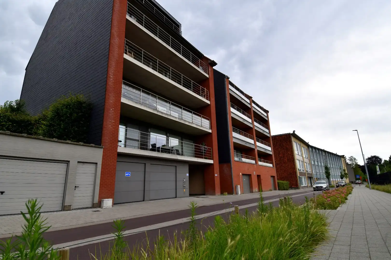 Ruim instapklaar appartement met 3 slaapkamers en autostaanplaats te koop nabij centrum Harelbeke foto 15