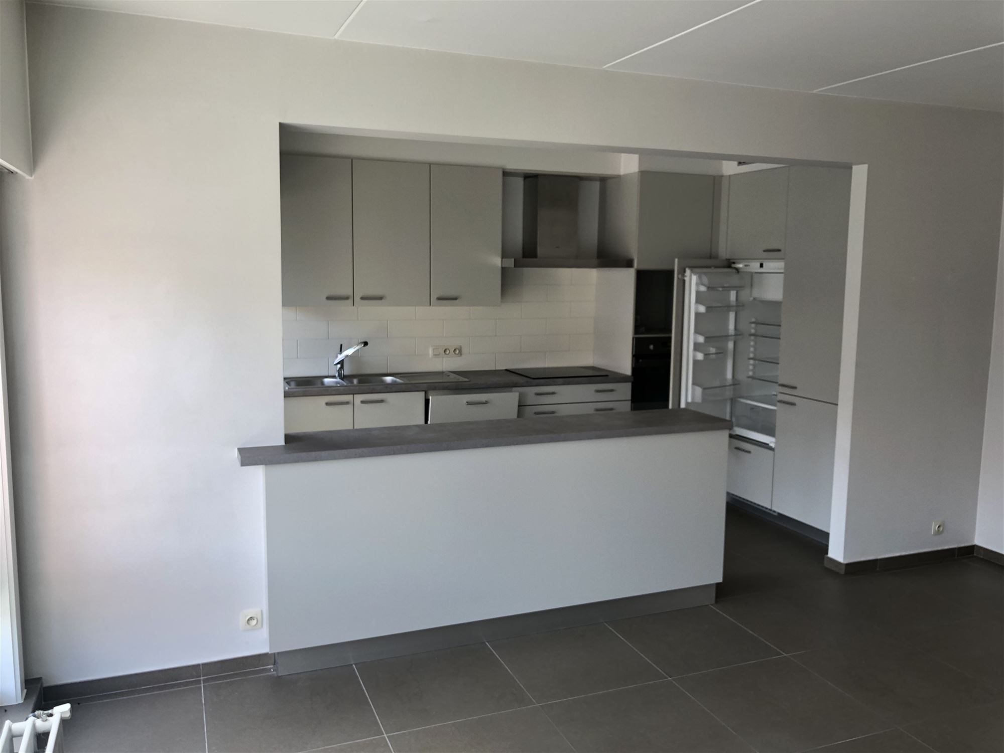 Appartement foto {{pictureIndex}}