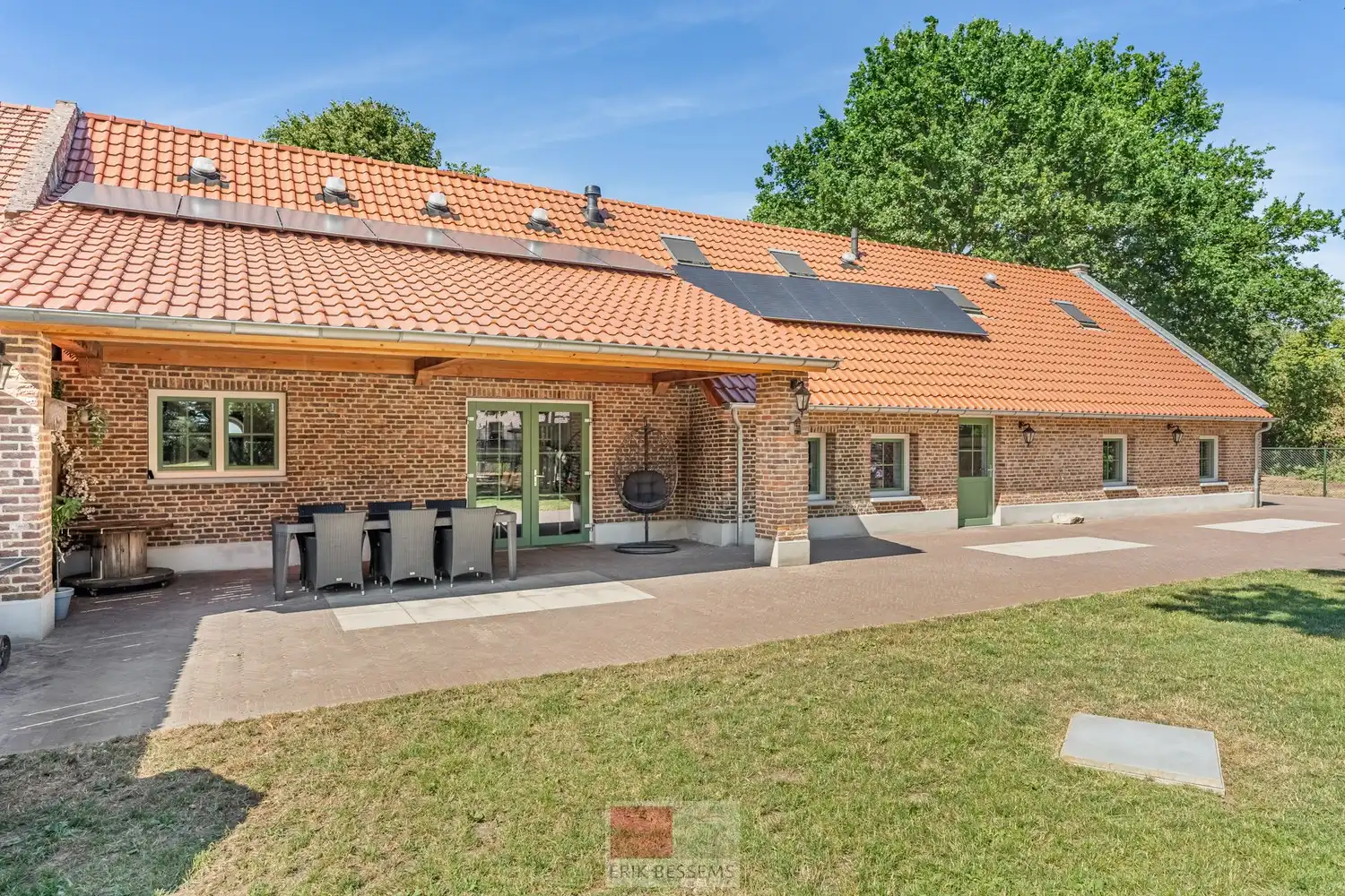 Gerenoveerde 18e-eeuwse langgevelhoeve in Kinrooi foto 42