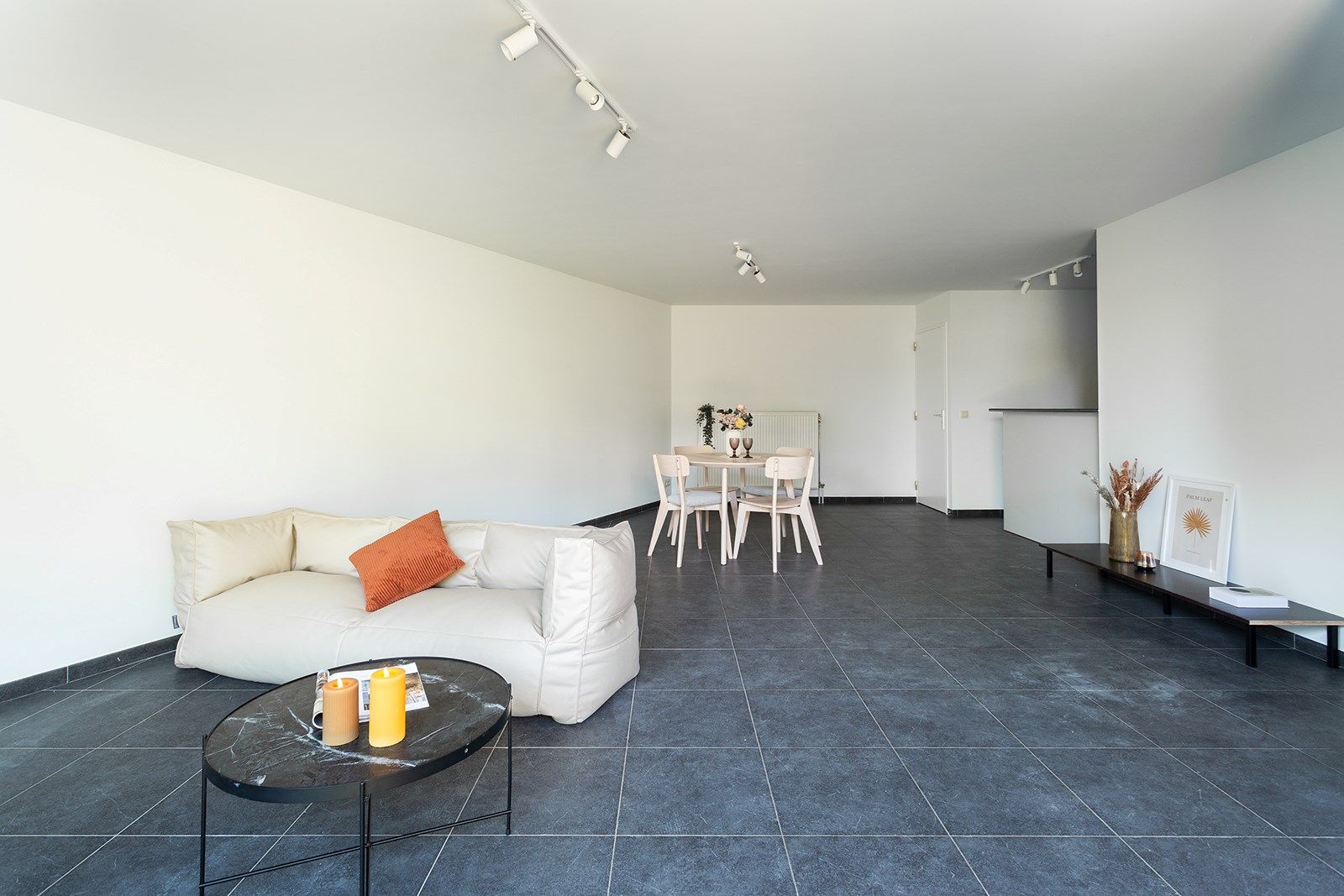 Ruim en prima gelegen appartement met tuin te Boechout foto 6