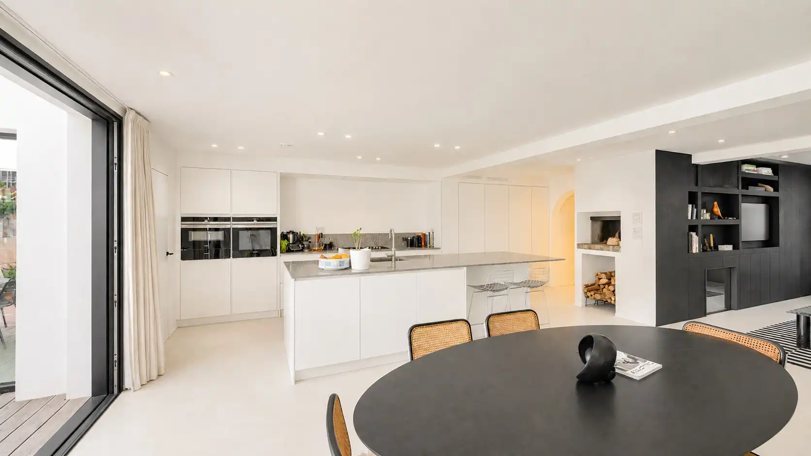 Prachtig gerenoveerd huis inclusief garage te Oud Knokke foto 6