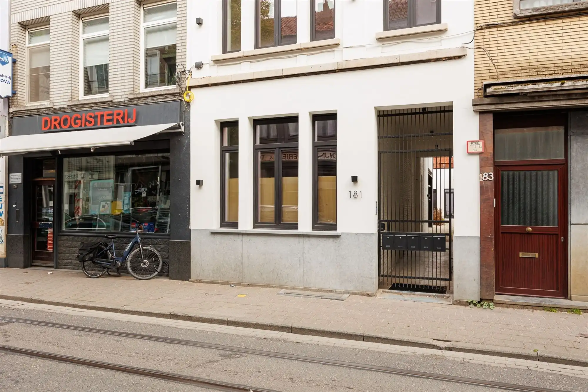 Centraal gelegen casco ruimte met privatieve tuin.  foto 19