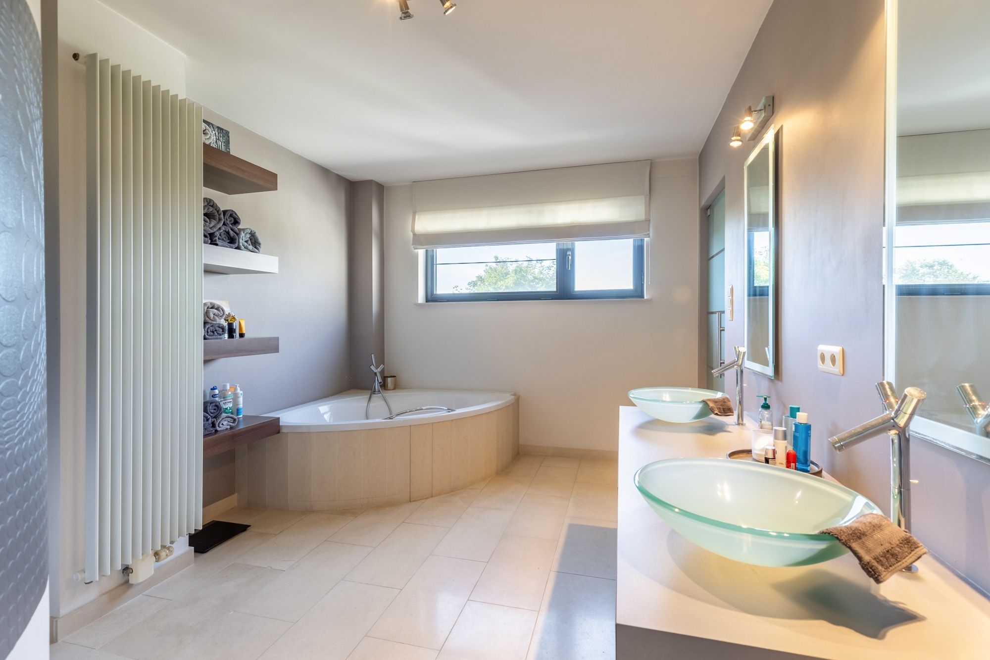 Knappe villa met 3 slaapkamers nabij het centrum van Tienen! foto 12