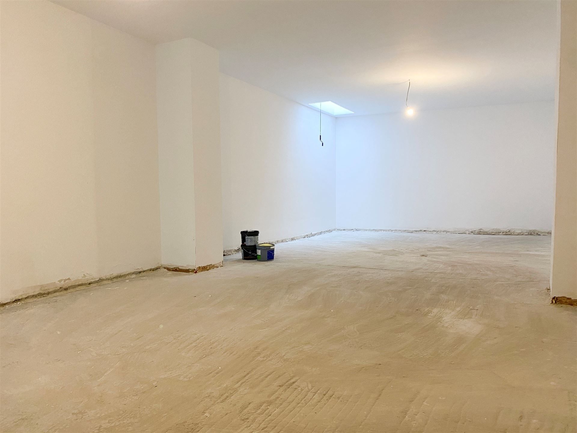 Handelsgelijkvloers (93m²) met prachtige gevel te centrum Mechelen foto 7