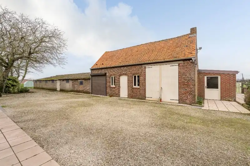 Landelijk gelegen eigendom op 3.070 m² met bijgebouw en weide foto 24