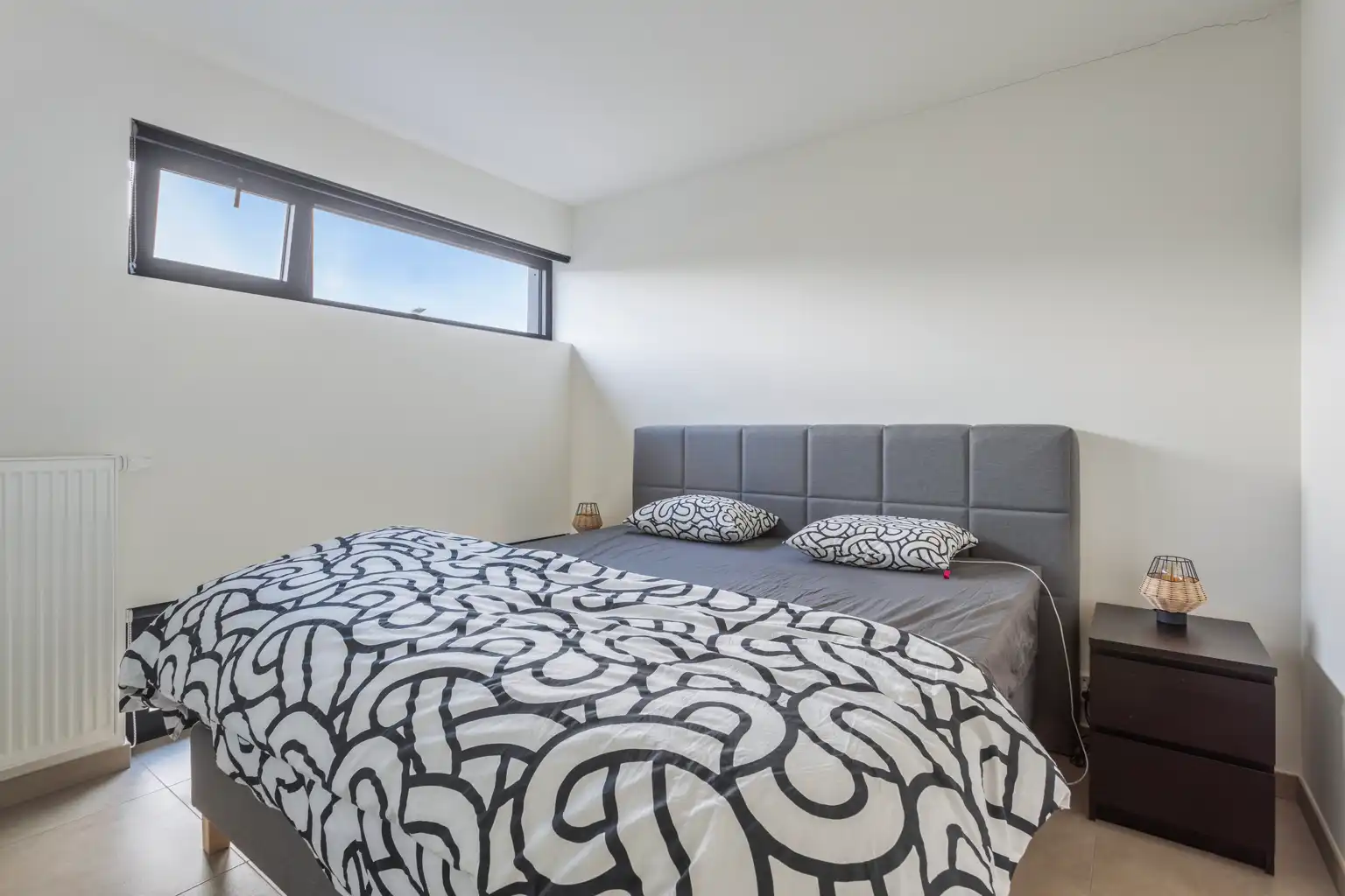 Appartement in uitstekende staat met 2 slpks en 2 carports foto 9