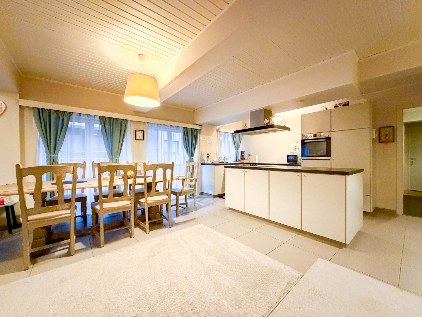 Ruim en lichtrijk 2-slpk appartement, Lichtervelde foto {{pictureIndex}}