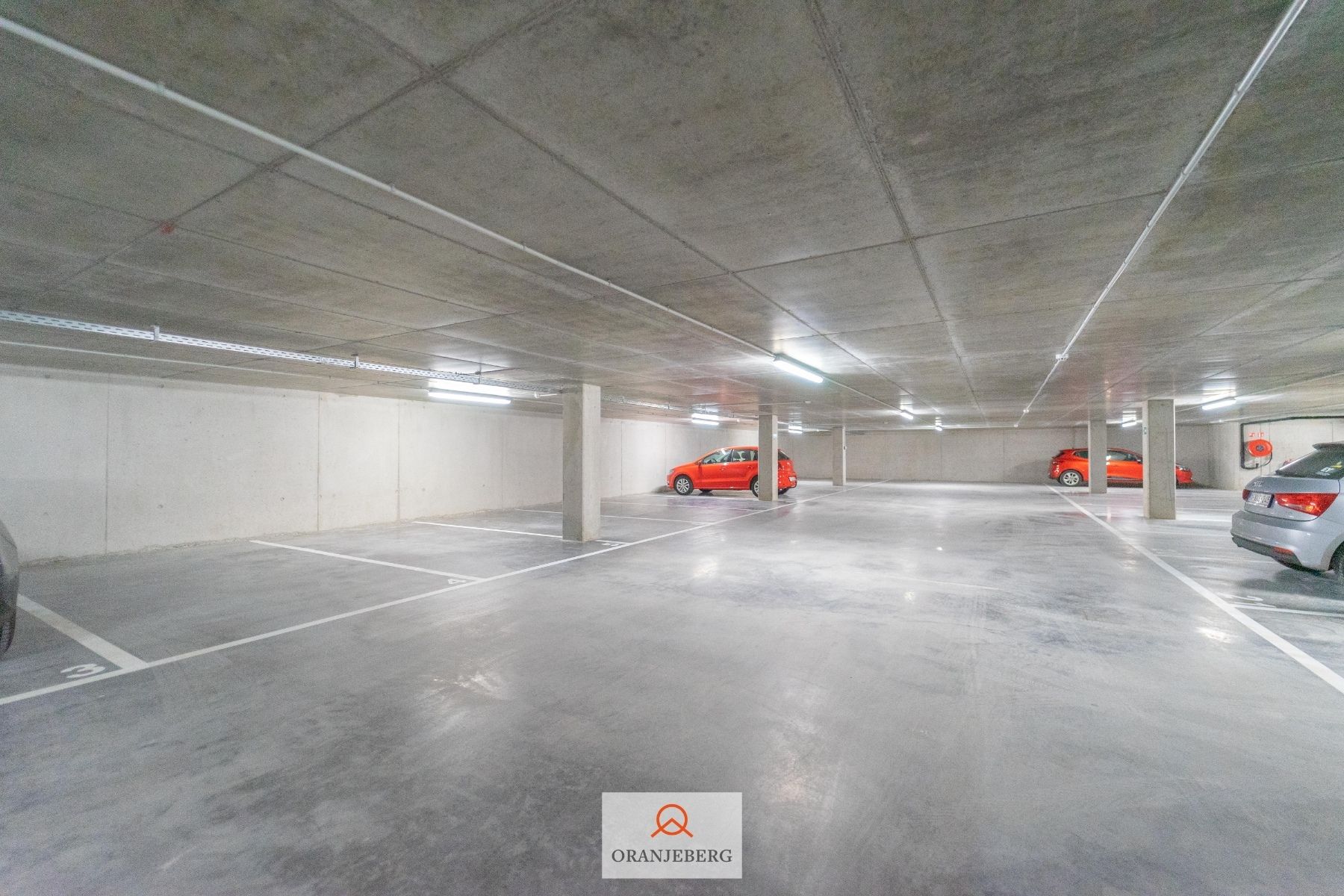 Autostaanplaats te huur in afgesloten parkeergarage nabij Gent centrum foto 6