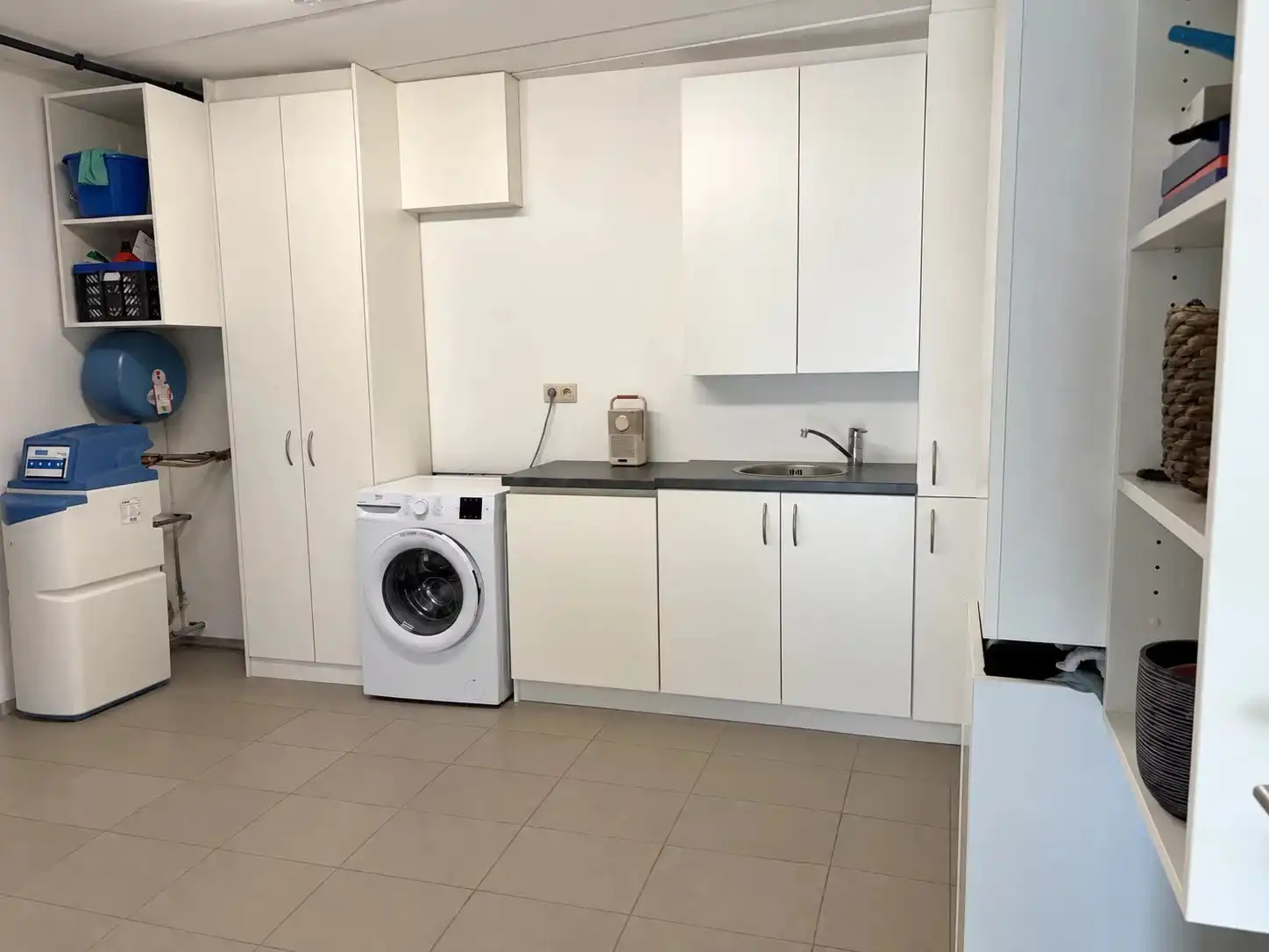 Te Huur : Verzorgde en ruime woning met 2 slaapkamers en garage in centrum Bilzen foto 19