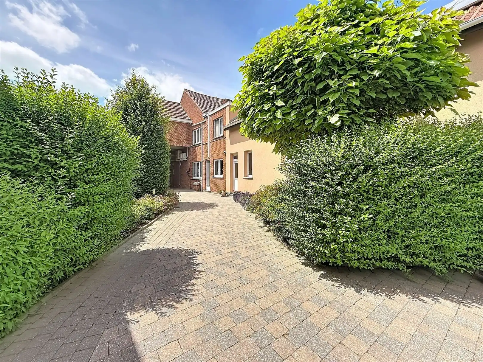 Ruime woning met extra woon- of werkpotentieel  foto 35