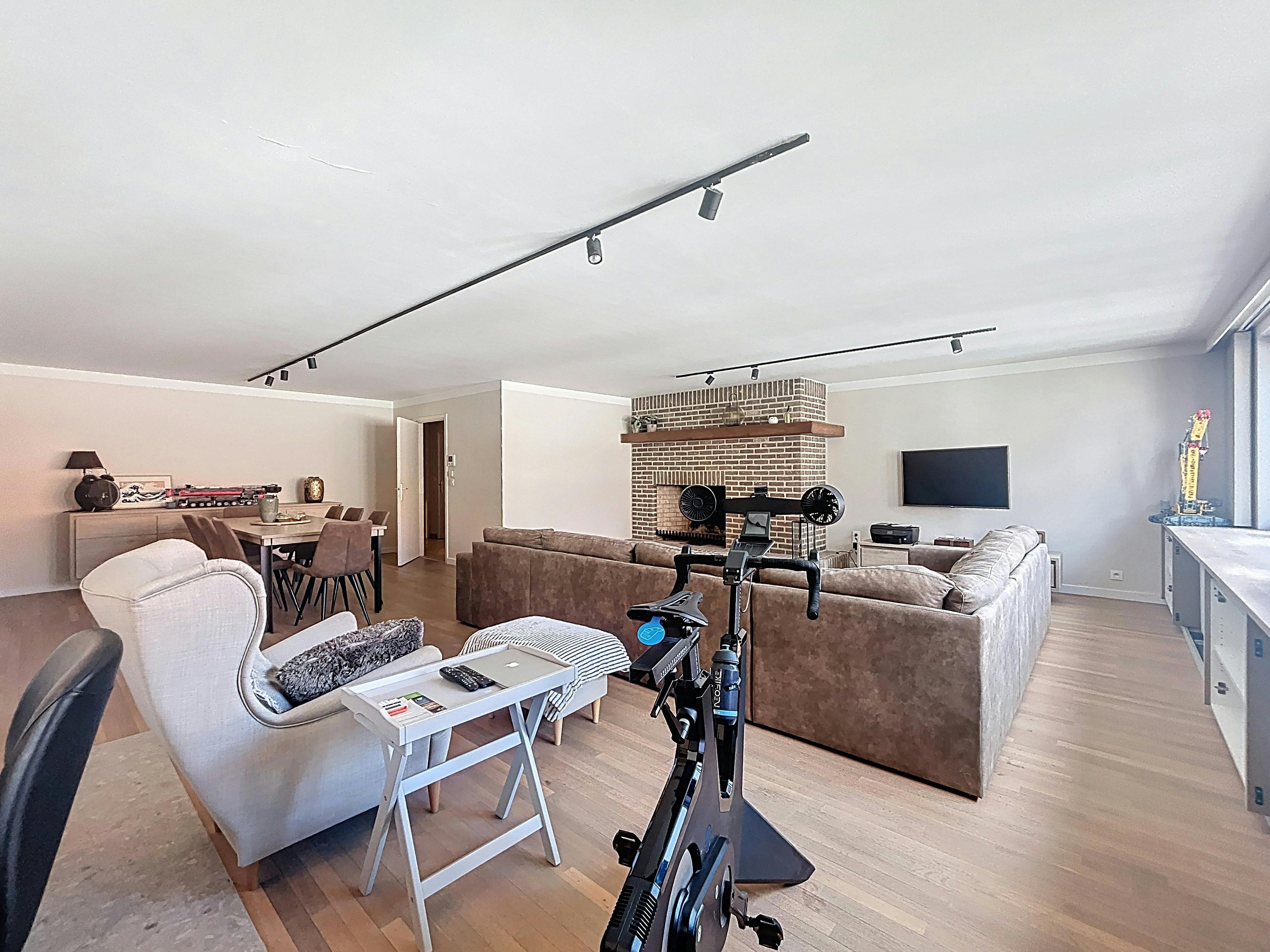 Bijzonder ruim appartement te huur centrum Waregem foto 4