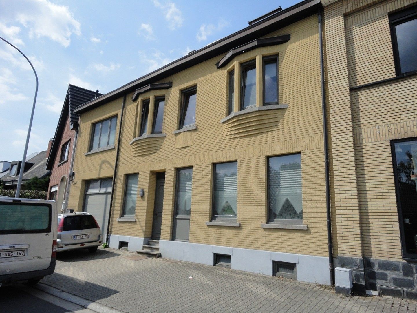 Grote woning gelegen in het centrum van Denderhoutem foto 27