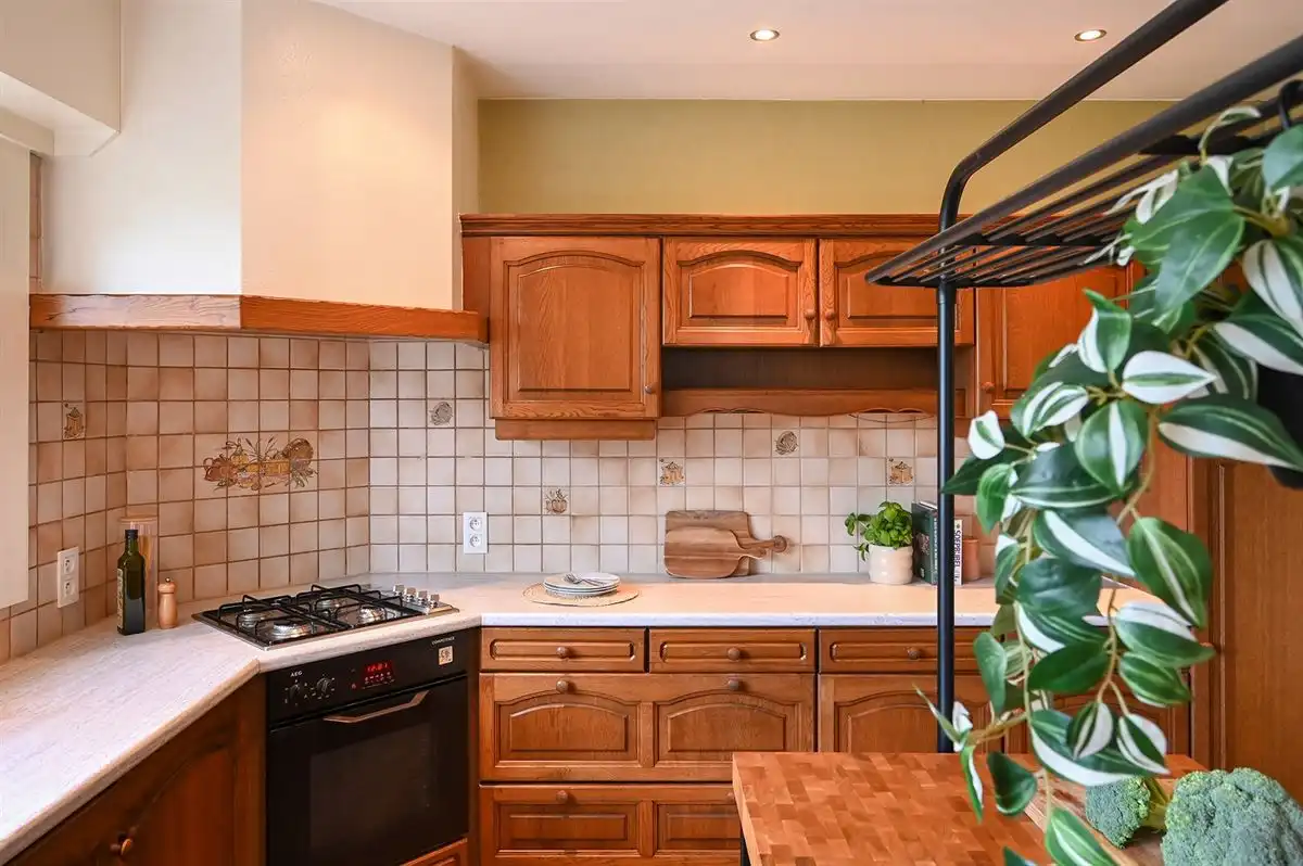 Ruime woning met 2 garages op 1400m² foto 7