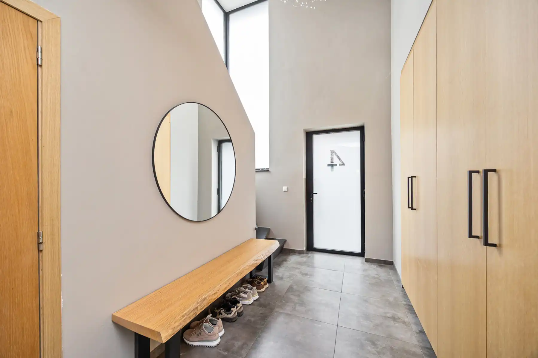 VILLA MET 4 SLAAPKAMERS, 2 BADKAMERS EN KWALITATIEF MAATWERK IN GOOREIND-WUUSTWEZEL TE KOOP foto 3