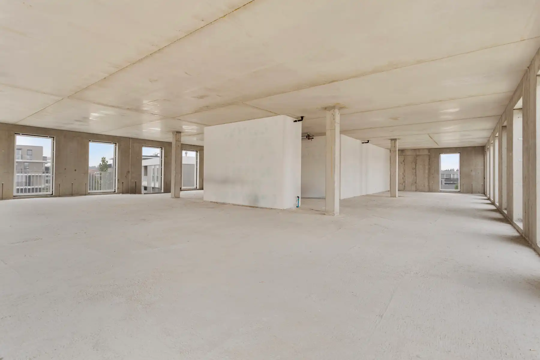 Nieuwbouw kantoorruimte met grote zichtbaarheid (359m²) foto 9