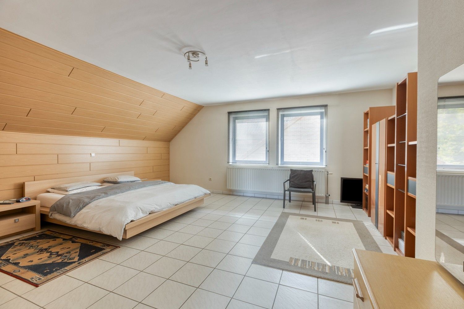 Instapklare woning in een bosrijke, rustige buurt te Maasmechelen! foto 19