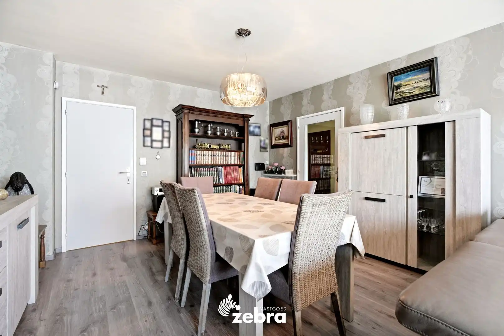 Recent opgefrist appartement met 2 slaapkamers in centrum Tielt! foto 6
