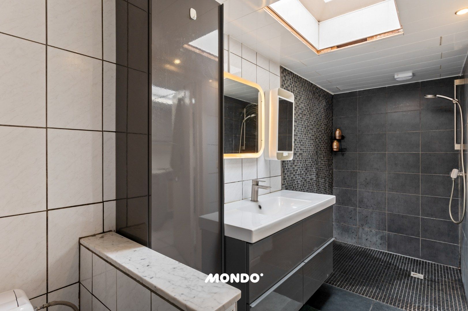Charmante woning met westgerichte tuin te Hemiksem foto 14