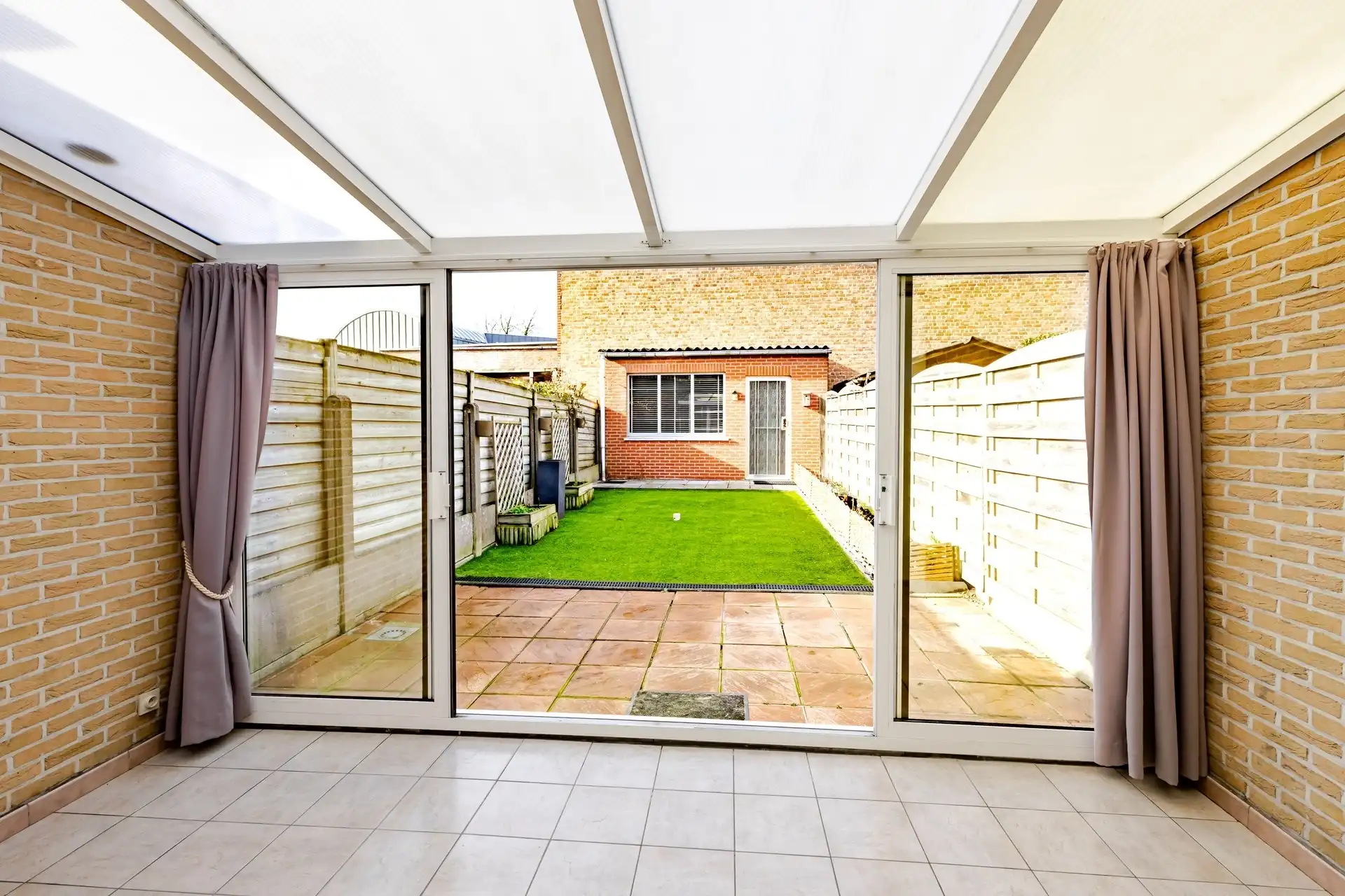 Leuke rijwoning in doodlopende straat in Wetteren foto 11