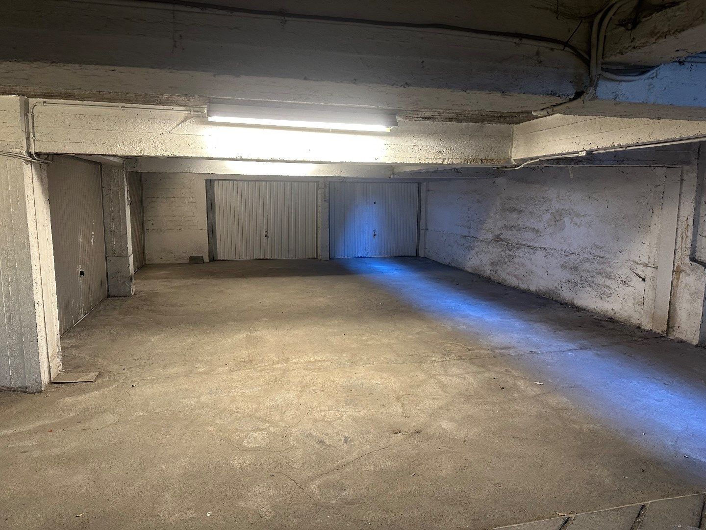 Veilige parkeermogelijkheid vlakbij St-Pietersstation : 1 garagebox beschikbaar. foto 4