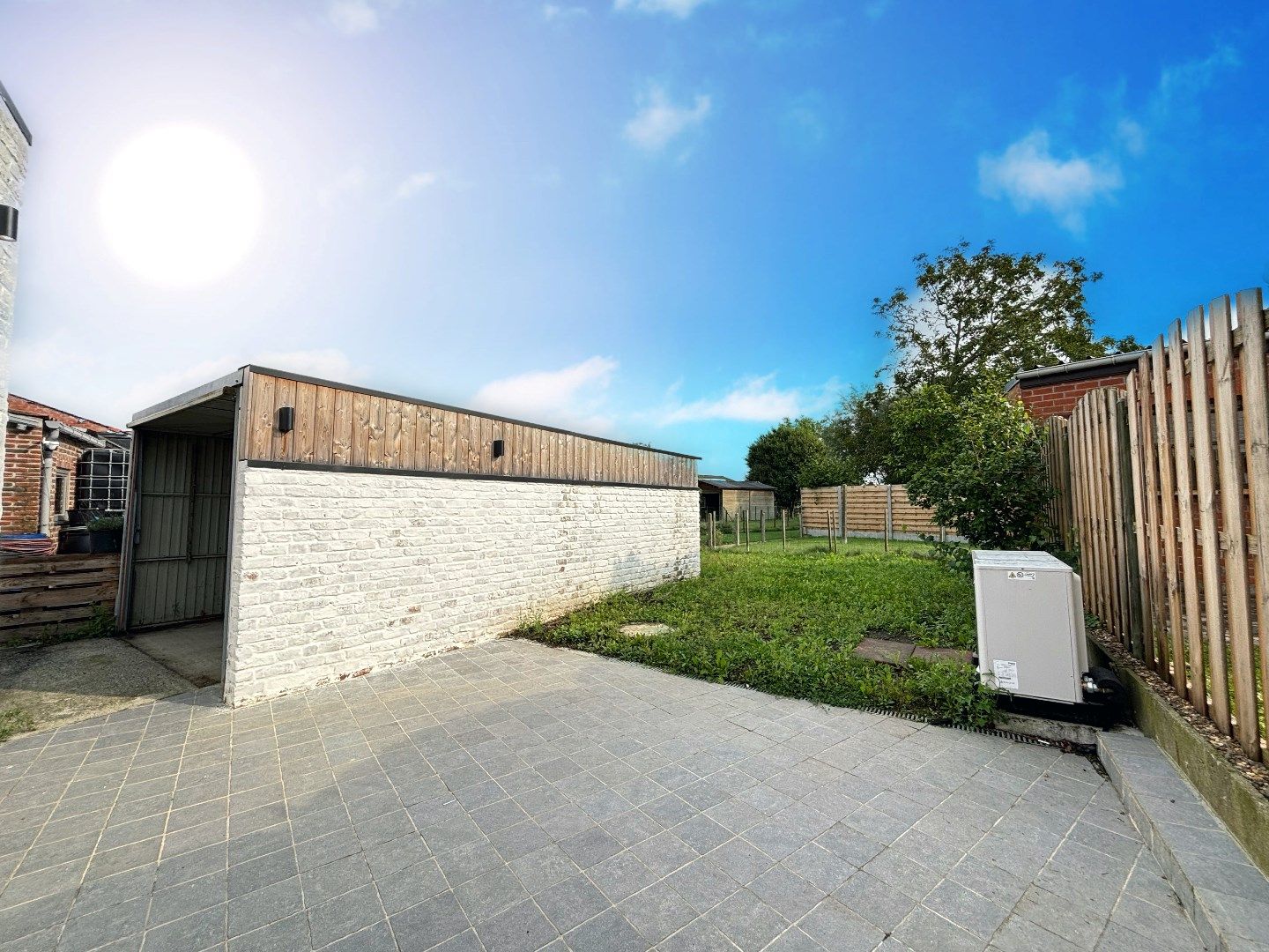 ENERGIEZUINIGE WONING MET 2 SLPKS, TUIN EN GARAGE foto 8