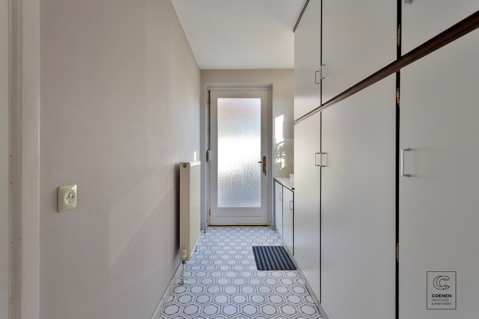 Instapklare villa met 4 slpk's en prachtige tuin op een perceel van 1125 m² te Lier. foto 12
